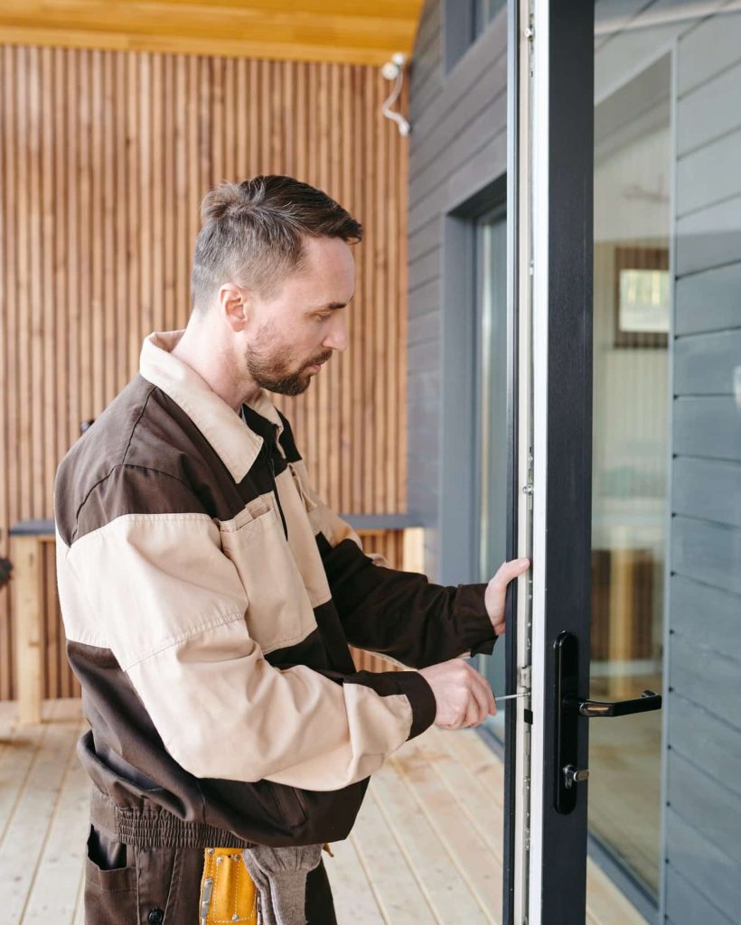 What to Do When You’re Locked Out of Your Vehicle Emergency