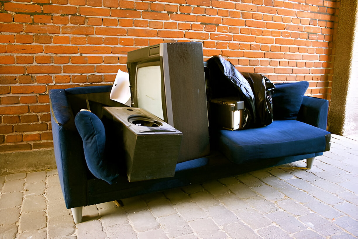 Top 10 Benefits of Hiring Professional Junk Cleaning Services