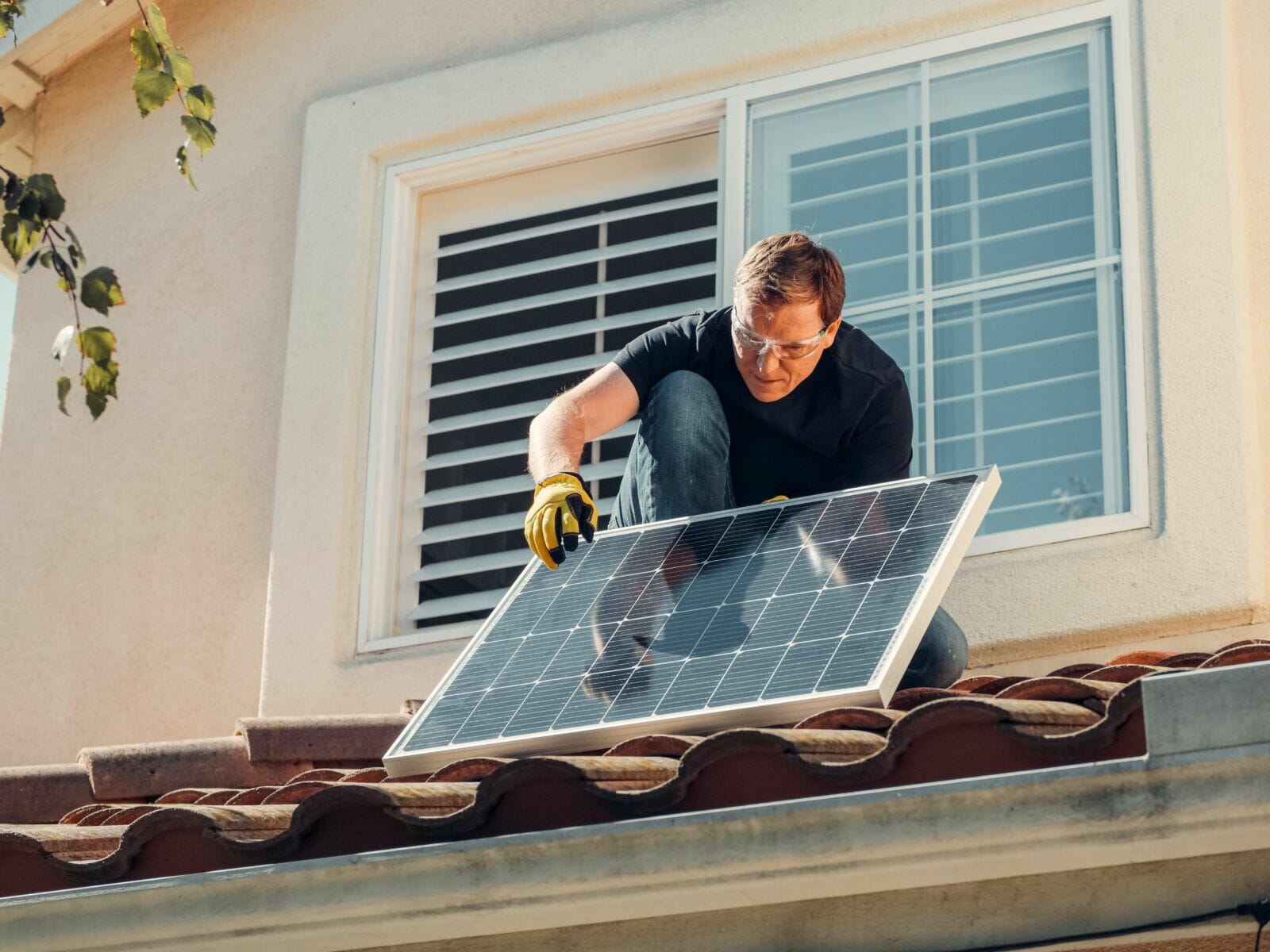 How to Install Solar Panels on a 3-Bedroom House?