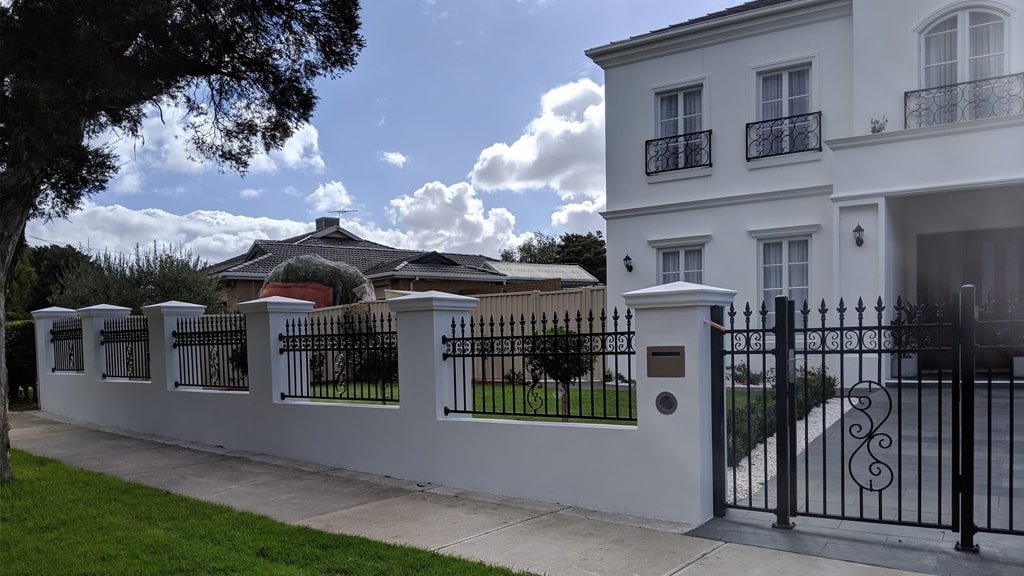 3 Practical Tips When Buying a Metal Fence Gate