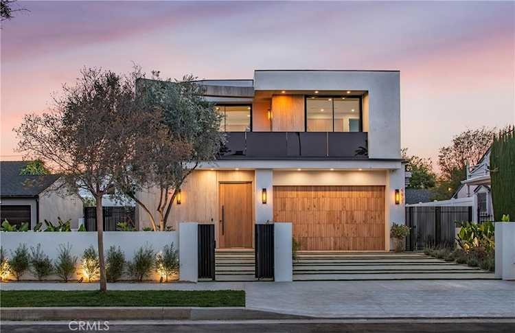 Luxury Villa for Rent in Ajman – Spacious and Modern Living