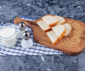 A Taste of Tradition: Arabic Bread and Milk Breakfast