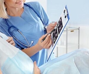 Why Dr. Rupali Chadha is Considered the Best Gynecologist Doctor in Delhi