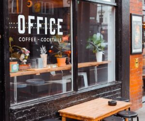How Custom Vinyl Signs Can Transform Your Marketing Strategy