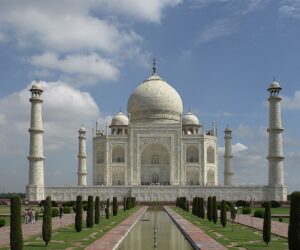 Taxi service in Agra