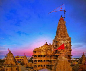 Exploring the Magnificent Shree Dwarkadhish Temple: A Spiritual Journey in Gujarat
