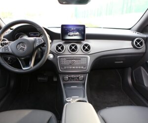 Wireless CarPlay in Mercedes: Convenience Meets Customisation