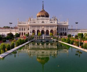 Prayagraj to Lucknow Cab