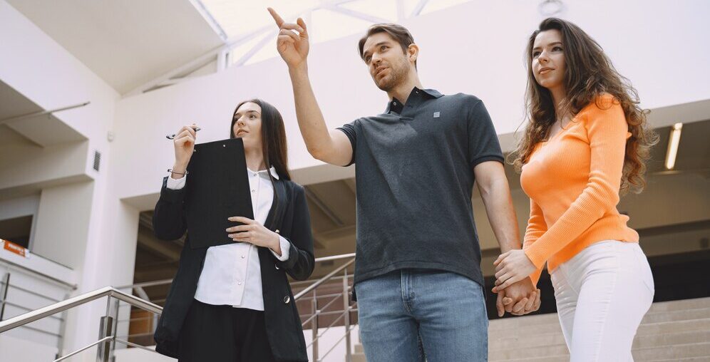 Real Estate Enthusiasts