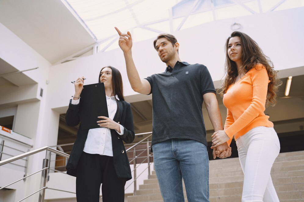 Real Estate Enthusiasts