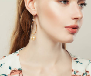 Choosing Earrings for Travel Style Meets Durability