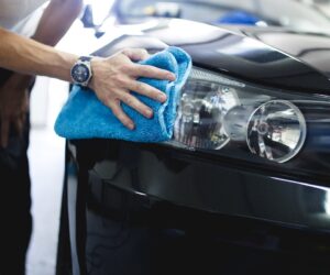 Removing Moisture From Your Car’s Headlight? Here Is How You Can DIY