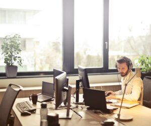 The World is Watching: Mastering International Customer Service in the Digital Age