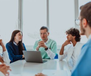 Setting Effective Leadership Goals for Healthcare Professionals