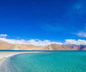 Exploring the Splendor of Pangong Lake- Temperature, Travel Packages, and More