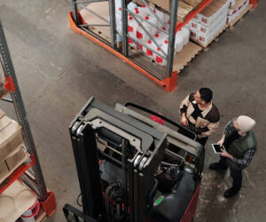 How Forklift Suppliers Are Adapting to Smart Warehousing Needs
