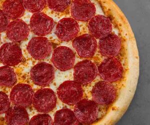 Hot, Fresh, and Cheesy Your Perfect Pizza shop!