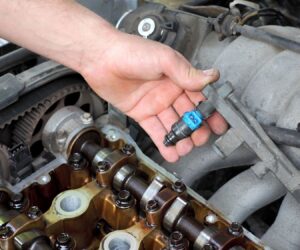 What Are the Warning Signs of a Faulty Fuel Injector?