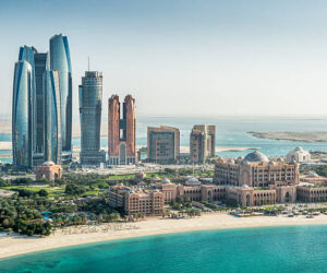 Abu Dhabi City Tour: Marvel at Palaces, Mosques, and Skylines