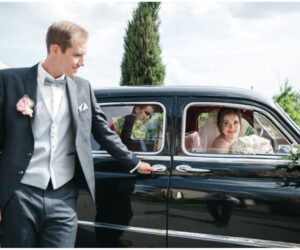 Tips for Choosing the Right Car Service for Your Wedding in Houston