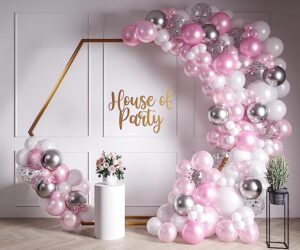 How to Build a Balloon Arch for Sports-Themed Parties