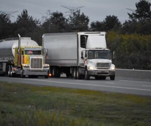 Fleet Downtime Hacks: Keeping Your Trailers on the Road Longer