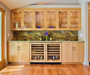A Complete Guide to Choosing the Perfect Cabinet Crockery for Your Home